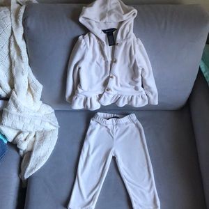 Ralph Lauren Girl’s Velour Sweatsuit-18 mos